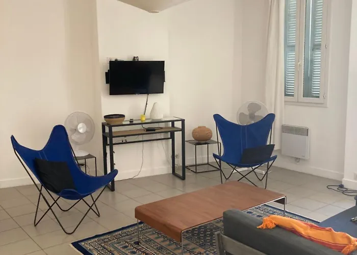 Bleu Apartment *